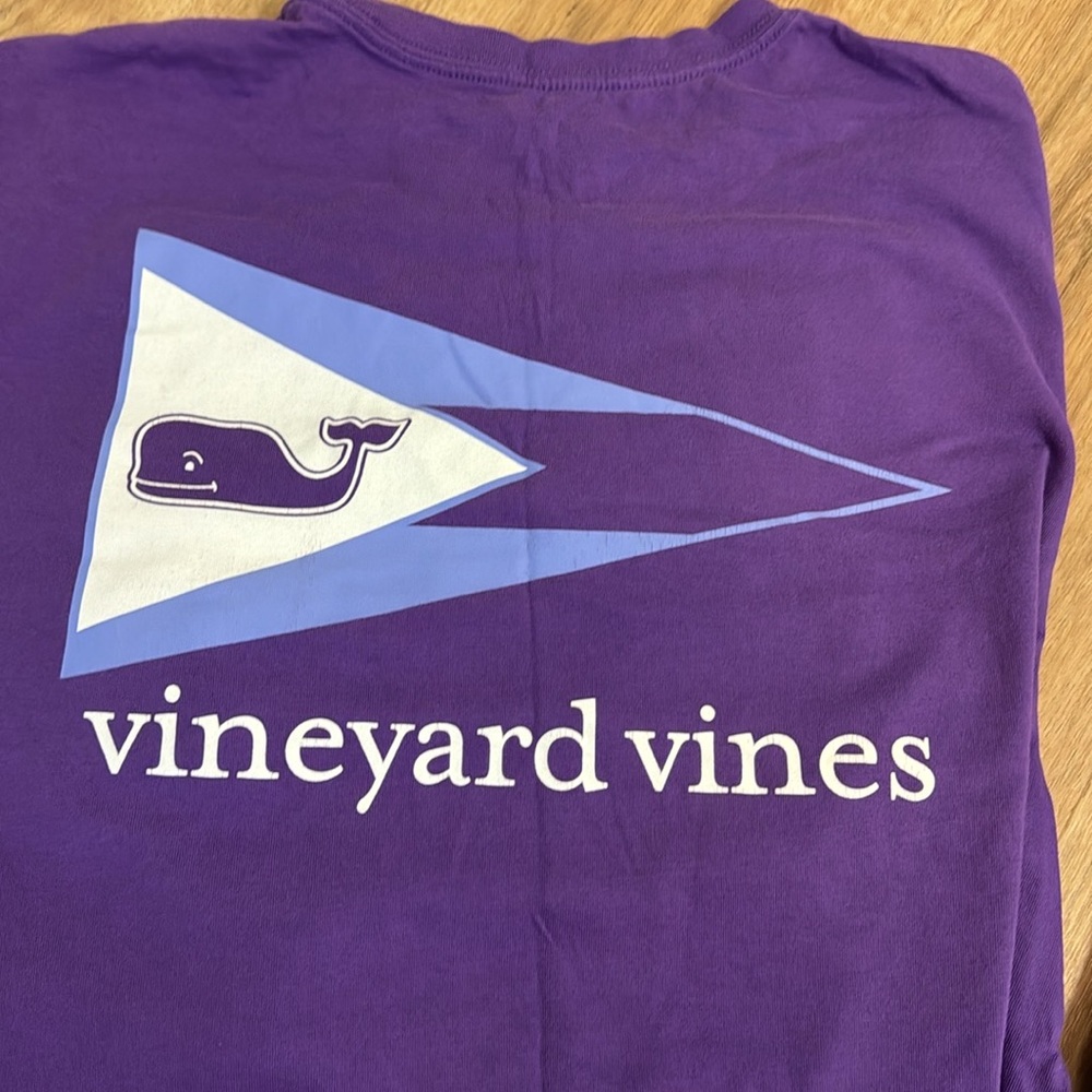 Vineyard vines xl shirts